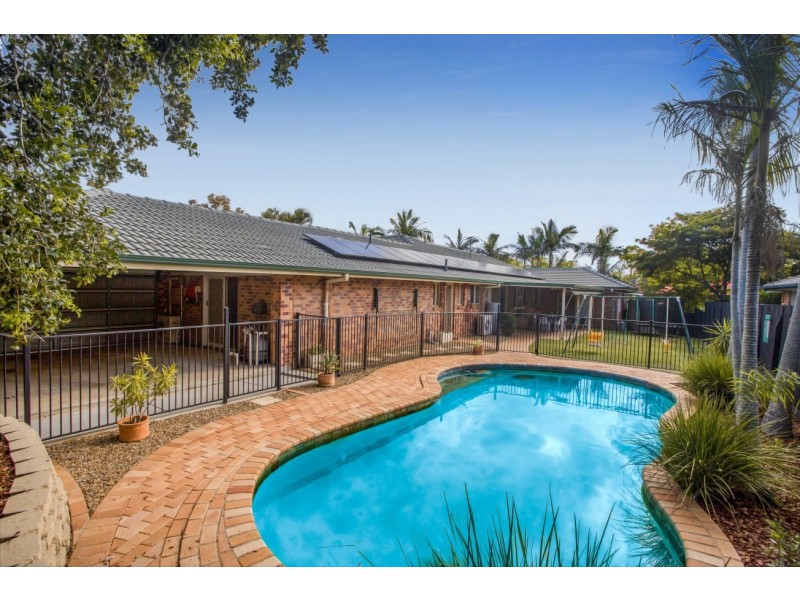 1 Lytham Court, Albany Creek QLD 4035