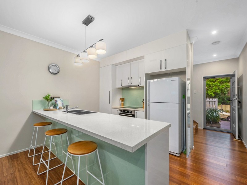 2/76 Rose Lane, Gordon Park QLD 4031