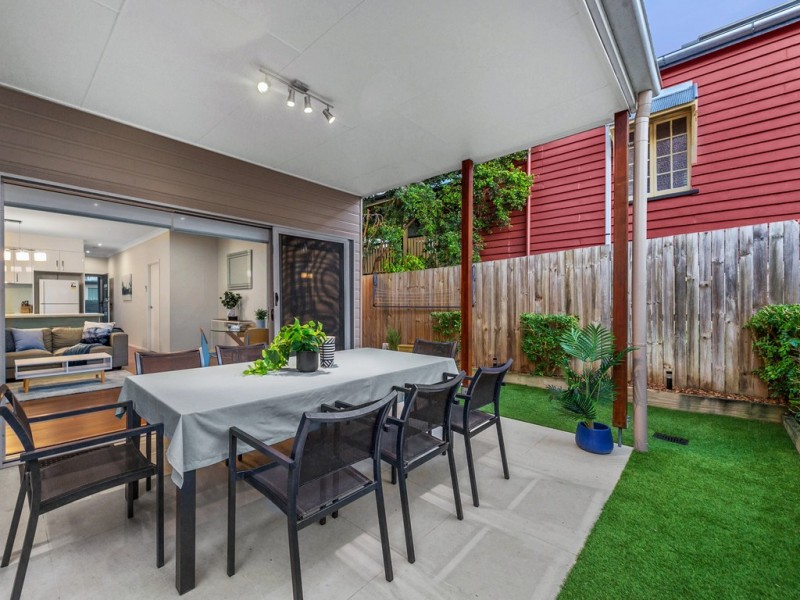 2/76 Rose Lane, Gordon Park QLD 4031