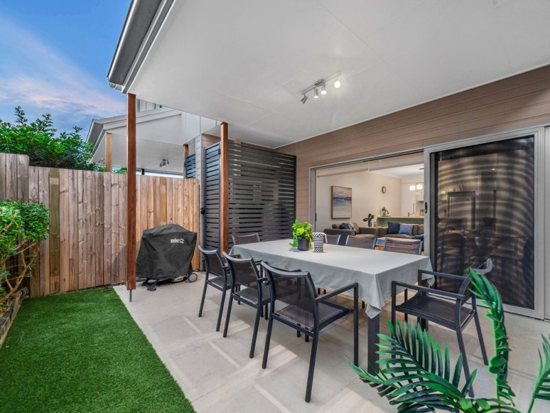 2/76 Rose Lane, Gordon Park QLD 4031