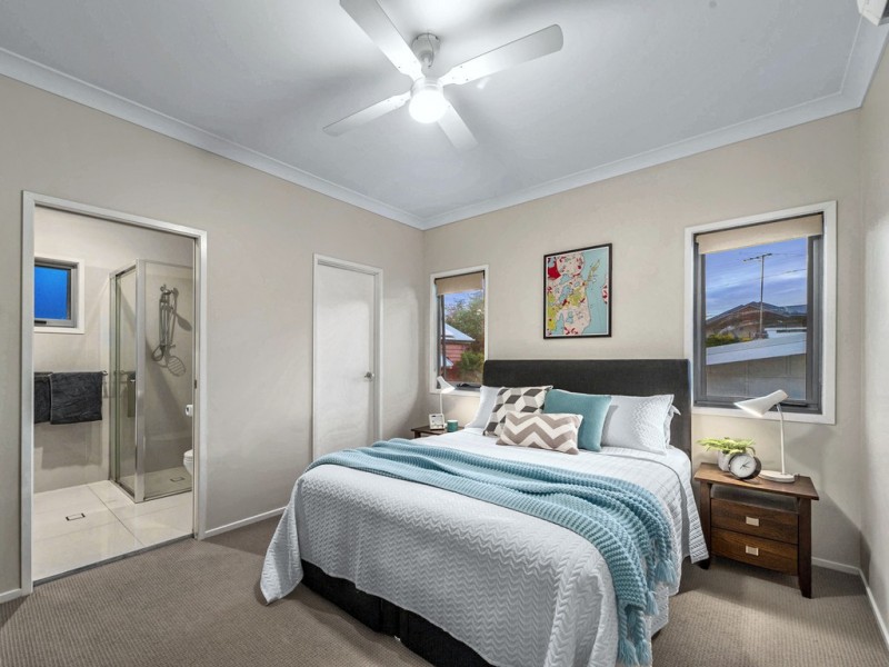 2/76 Rose Lane, Gordon Park QLD 4031