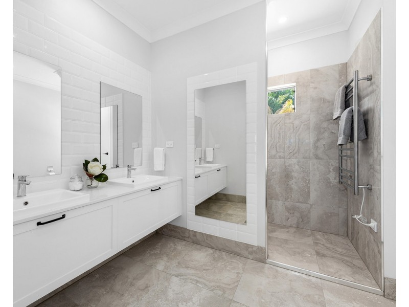 22 Luke Street, Wavell Heights QLD 4012