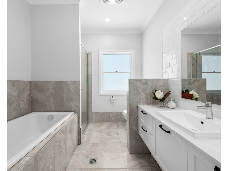 22 Luke Street, Wavell Heights QLD 4012