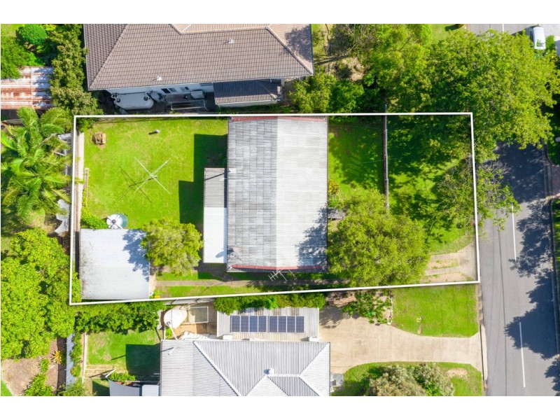 4 Alcester Street, Grange QLD 4051