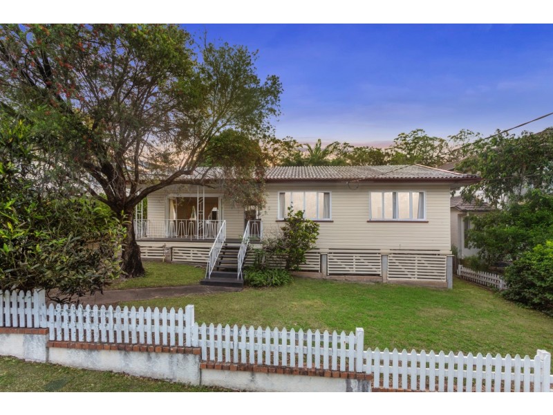 4 Alcester Street, Grange QLD 4051