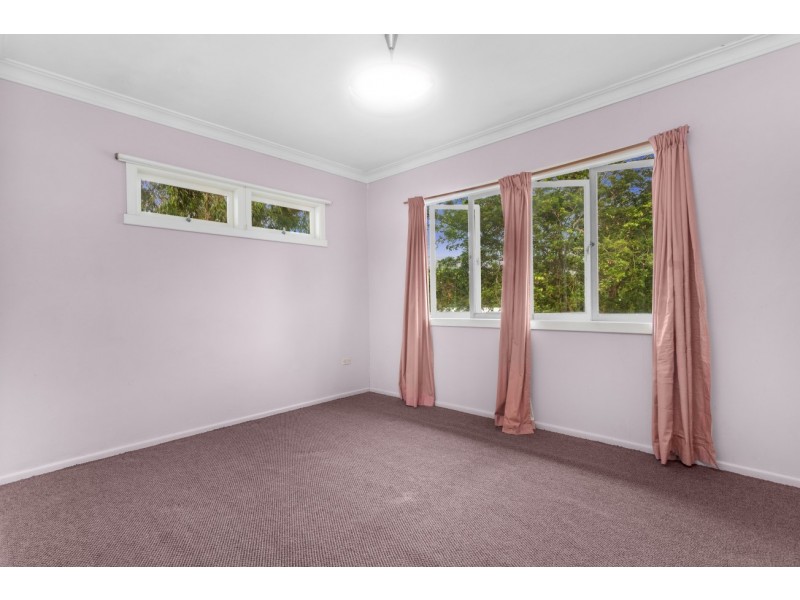 4 Alcester Street, Grange QLD 4051