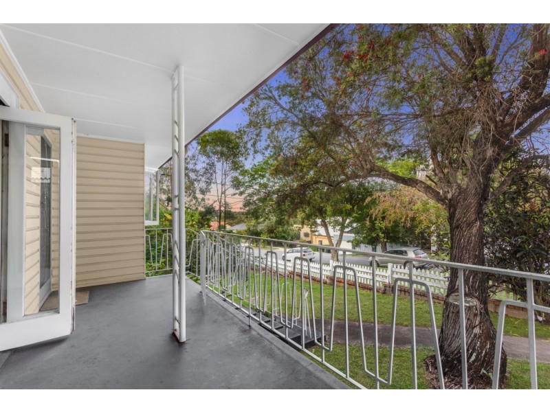 4 Alcester Street, Grange QLD 4051