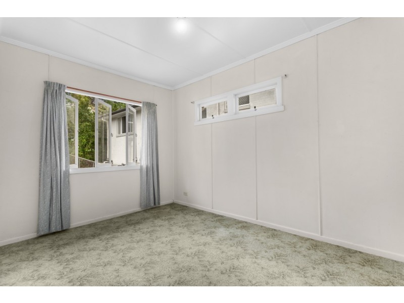 4 Alcester Street, Grange QLD 4051