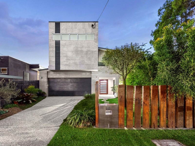 69 Lancelot Street, Tennyson QLD 4105