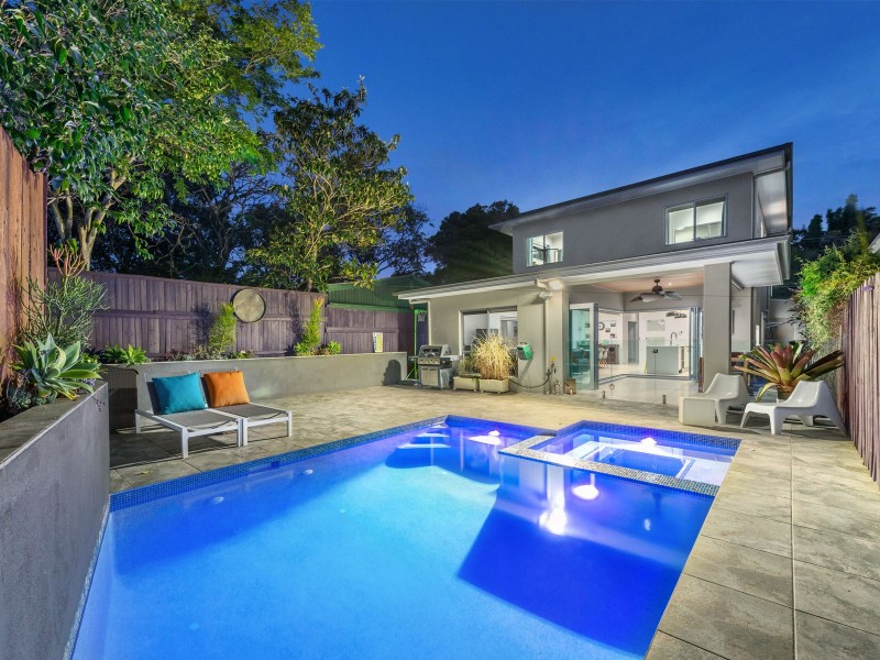 69 Lancelot Street, Tennyson QLD 4105