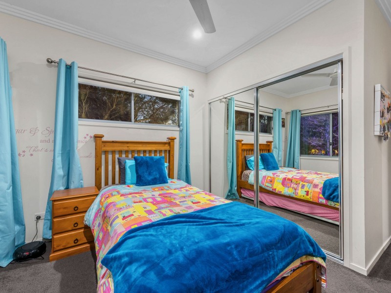 69 Lancelot Street, Tennyson QLD 4105