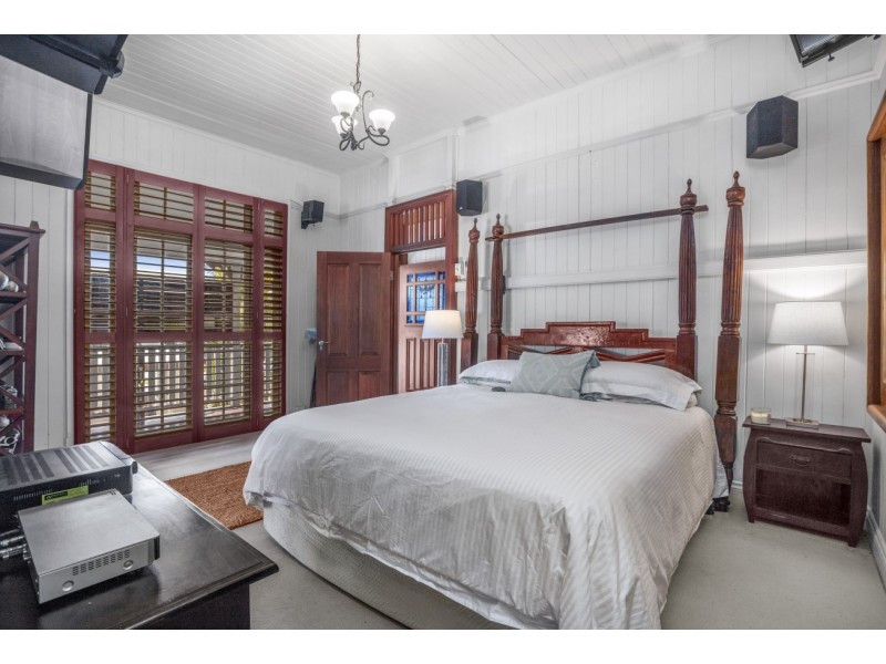 9 Meecham Street, Grange QLD 4051