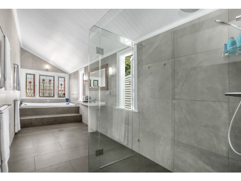 9 Meecham Street, Grange QLD 4051