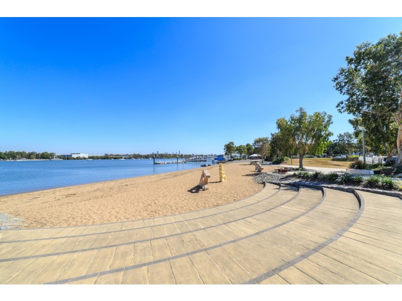 3111/126 Parkside Circuit, Hamilton QLD 4007