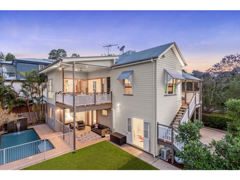 33 Brook Street, Windsor QLD 4030