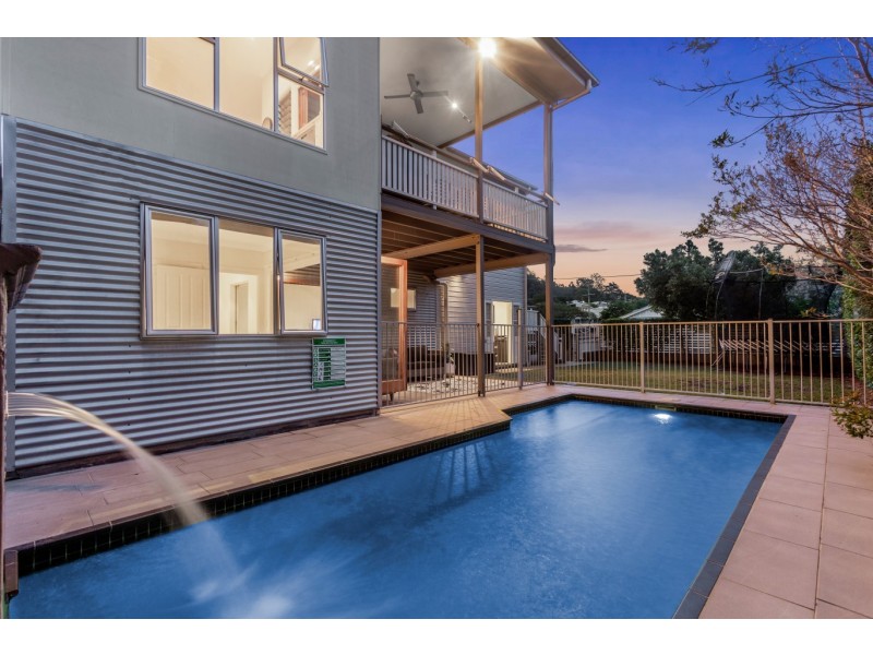 33 Brook Street, Windsor QLD 4030