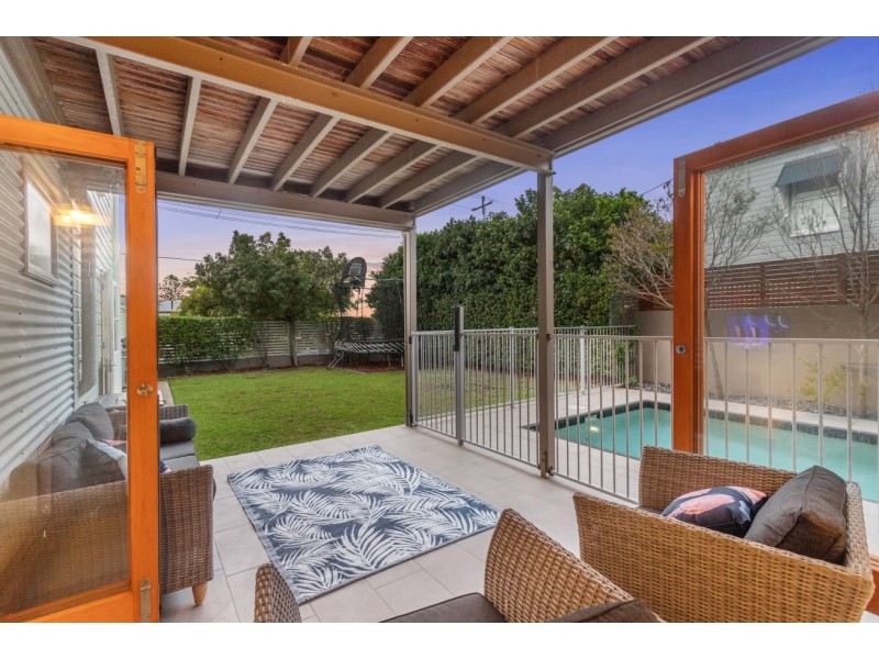 33 Brook Street, Windsor QLD 4030