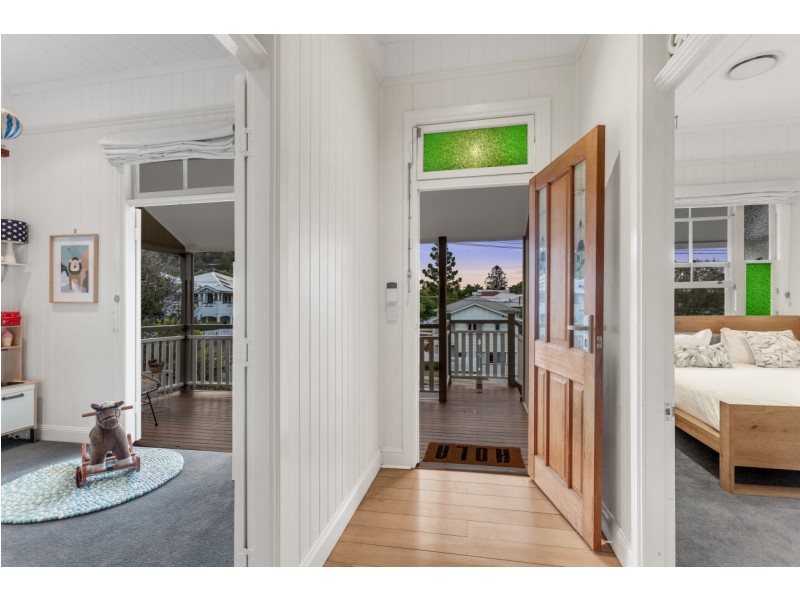 33 Brook Street, Windsor QLD 4030