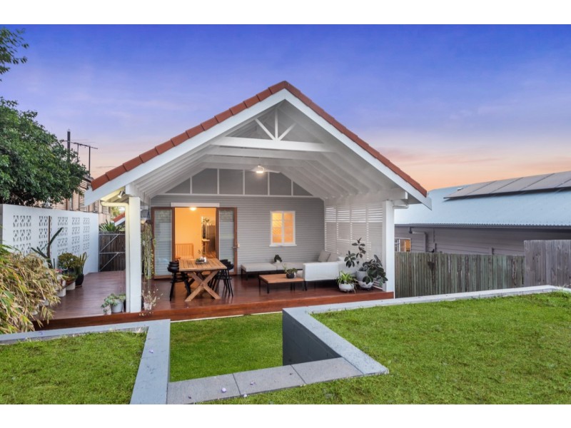 27 Wayland Street, Stafford QLD 4053