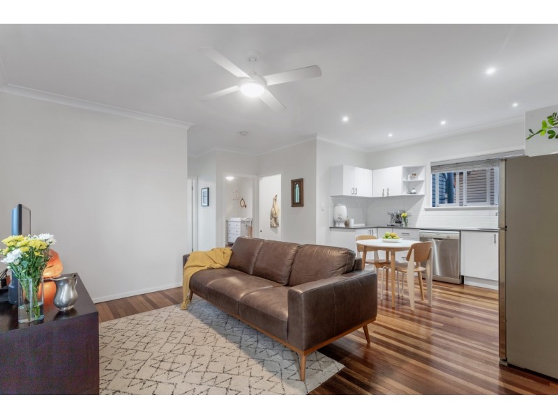 27 Wayland Street, Stafford QLD 4053