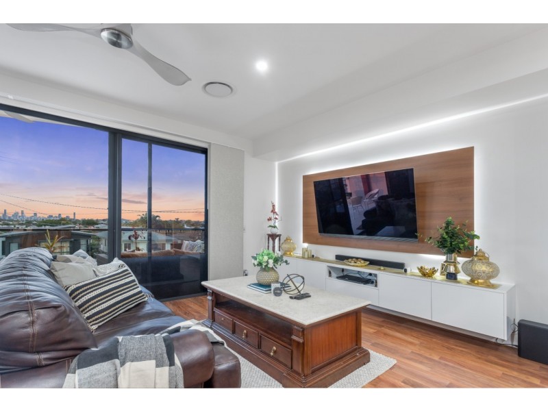 309 Rode Road, Wavell Heights QLD 4012