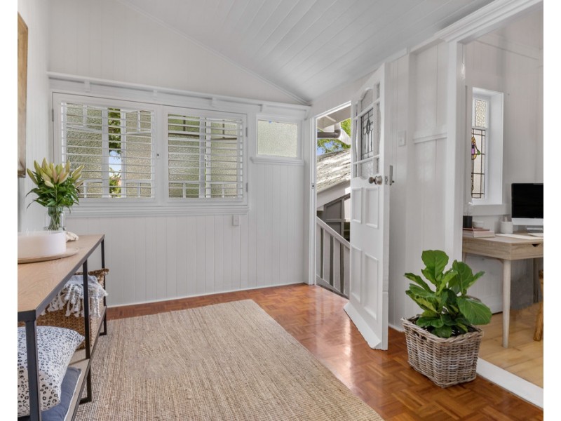 66 Hipwood Road, Hamilton QLD 4007