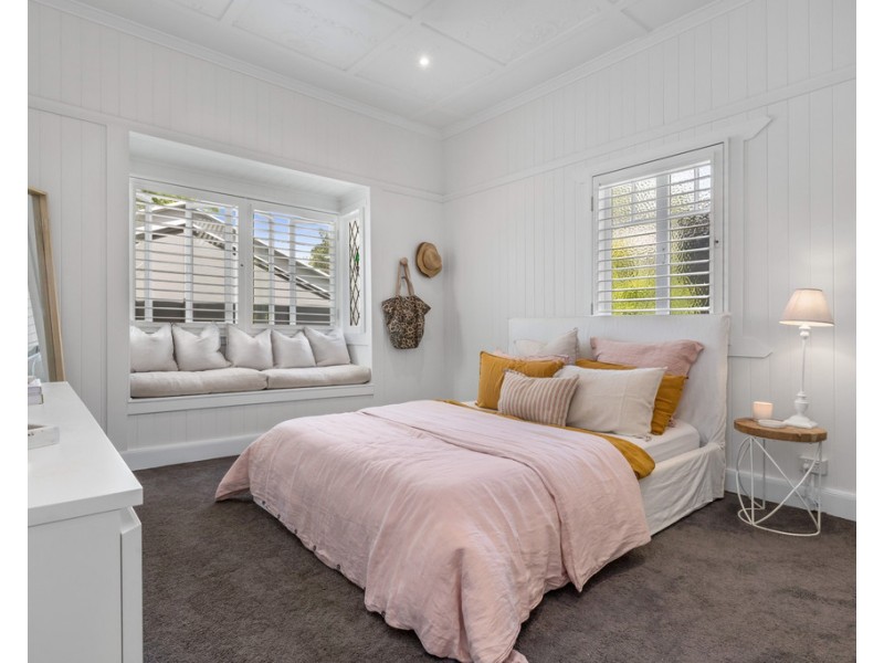 66 Hipwood Road, Hamilton QLD 4007