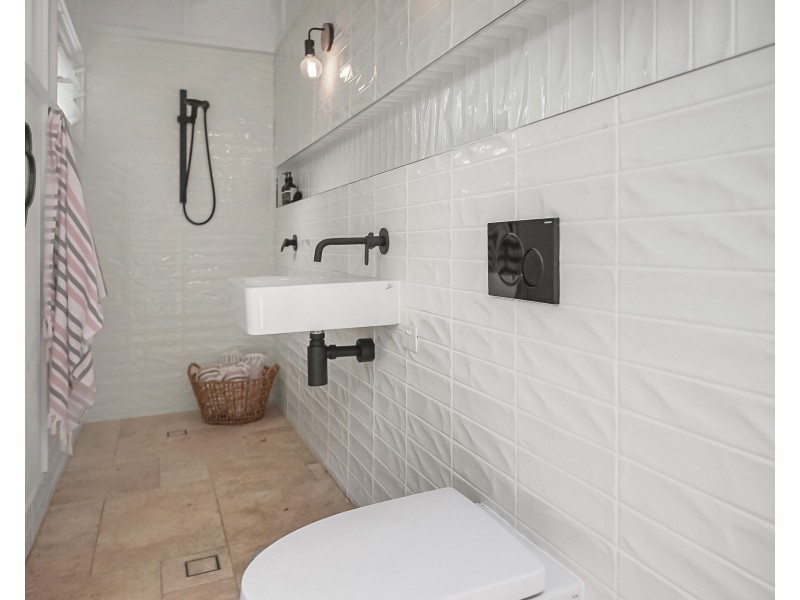 66 Hipwood Road, Hamilton QLD 4007