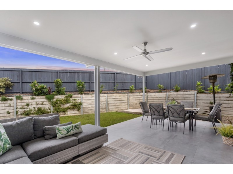 31 Walkers Road, Everton Hills QLD 4053