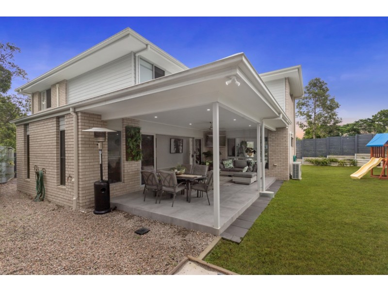 31 Walkers Road, Everton Hills QLD 4053