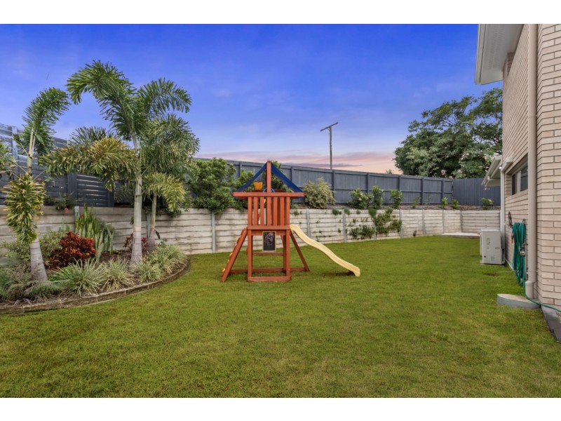 31 Walkers Road, Everton Hills QLD 4053