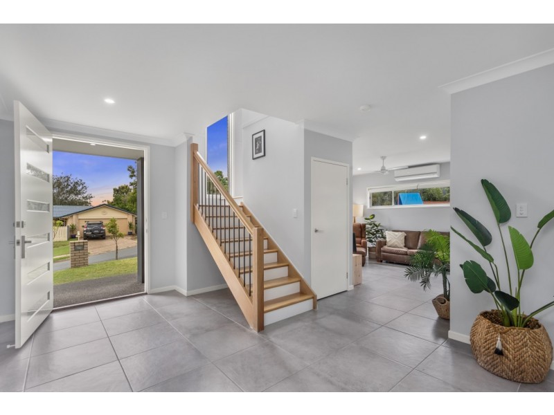 31 Walkers Road, Everton Hills QLD 4053