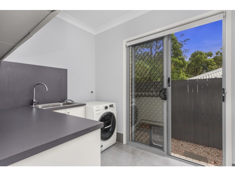 31 Walkers Road, Everton Hills QLD 4053