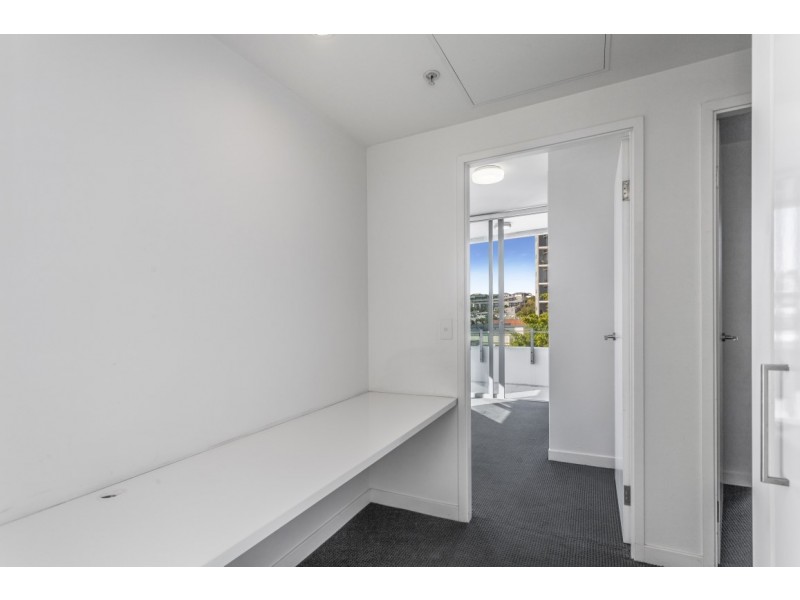 1037/16 Hamilton Place, Bowen Hills QLD 4006