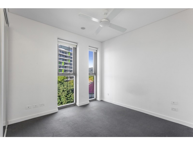 1037/16 Hamilton Place, Bowen Hills QLD 4006