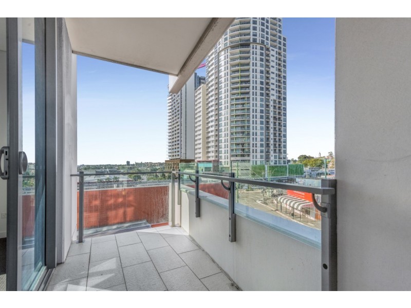 1037/16 Hamilton Place, Bowen Hills QLD 4006