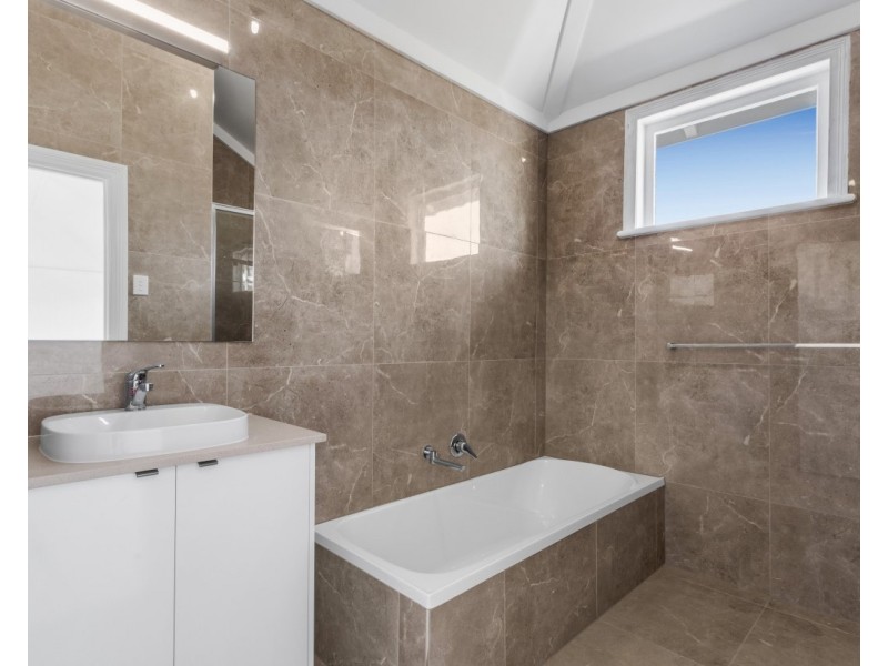 16 Campbell Terrace, Wavell Heights QLD 4012