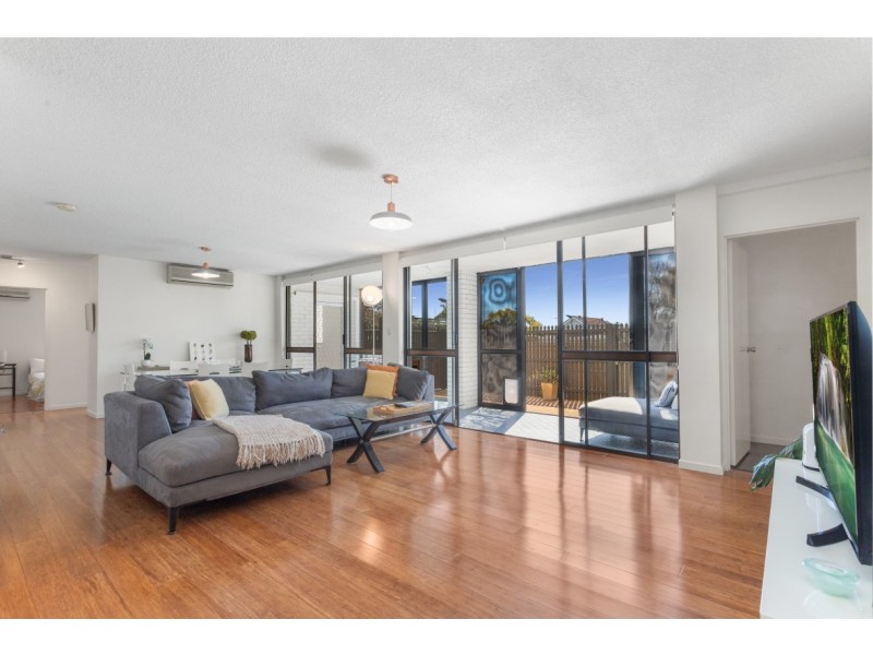 2/20 Winifred Street, Clayfield QLD 4011