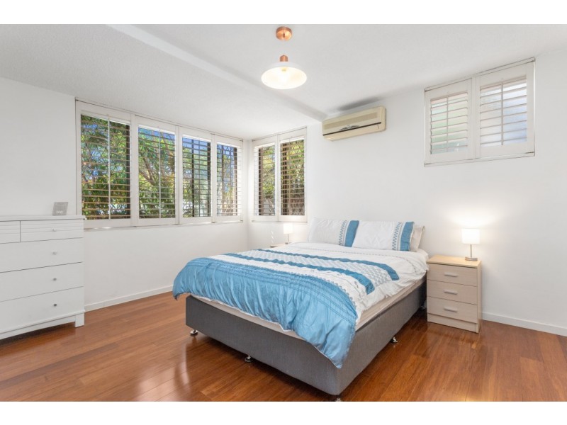 2/20 Winifred Street, Clayfield QLD 4011