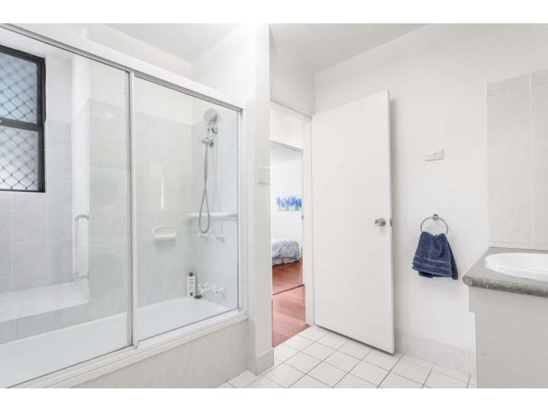 2/20 Winifred Street, Clayfield QLD 4011