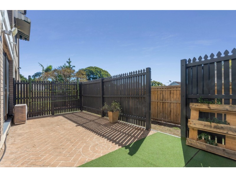 2/20 Winifred Street, Clayfield QLD 4011