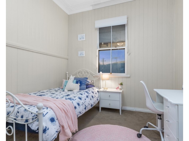 33 Goulburn Street, Gordon Park QLD 4031