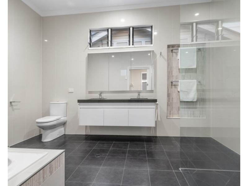 33 Goulburn Street, Gordon Park QLD 4031