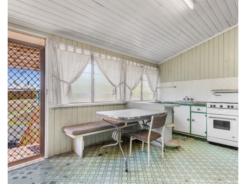 9 Mckenzie Street, Windsor QLD 4030