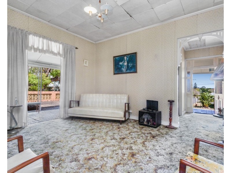 9 Mckenzie Street, Windsor QLD 4030