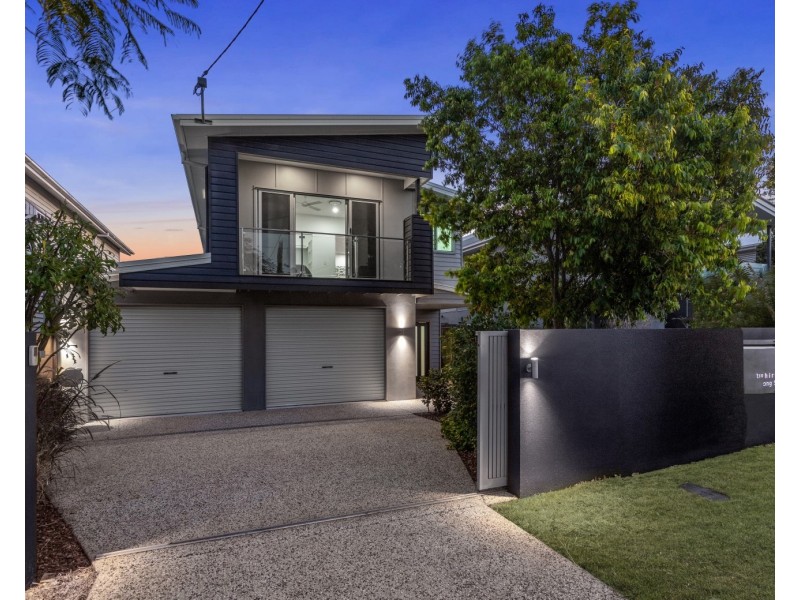 13 Long Street, Hendra QLD 4011