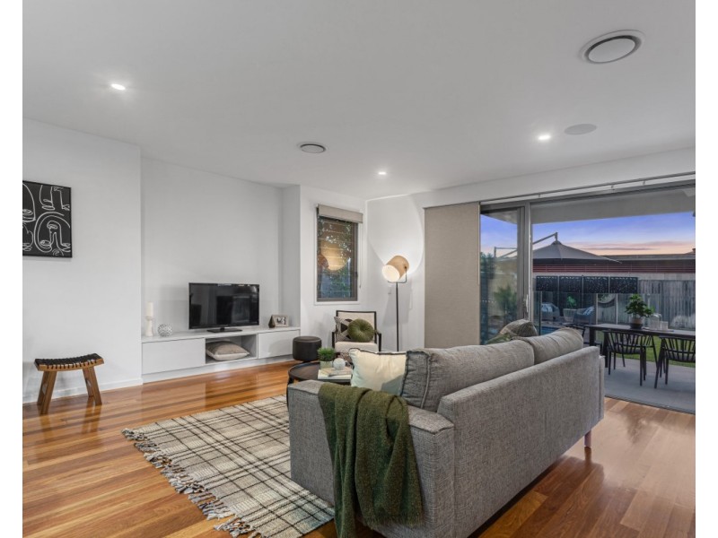 13 Long Street, Hendra QLD 4011