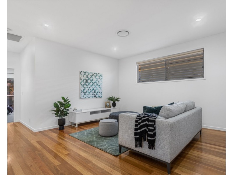 13 Long Street, Hendra QLD 4011