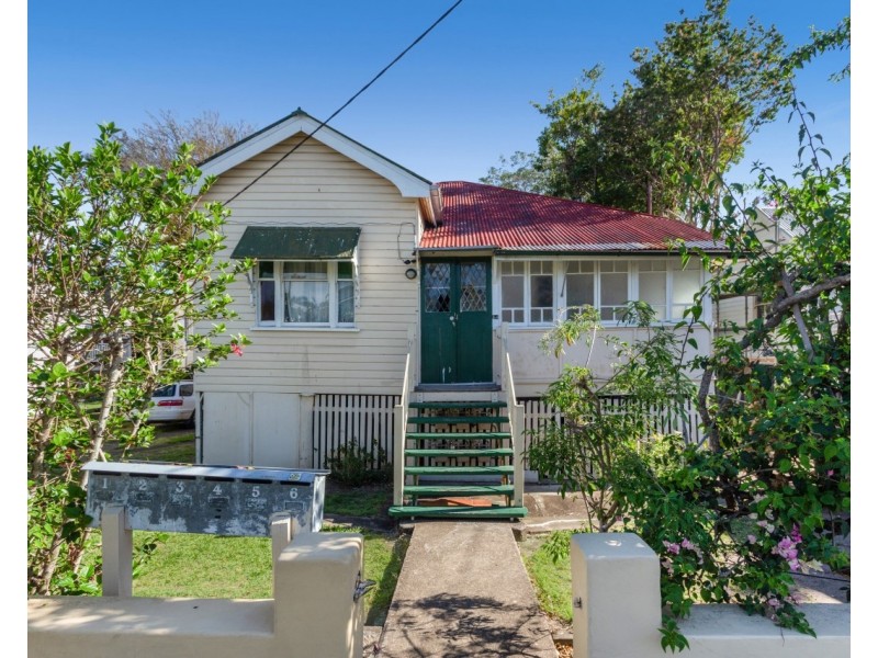 64 Grove Street, Albion QLD 4010