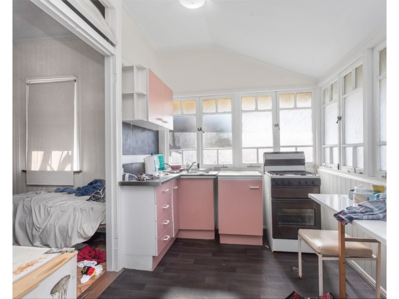 64 Grove Street, Albion QLD 4010